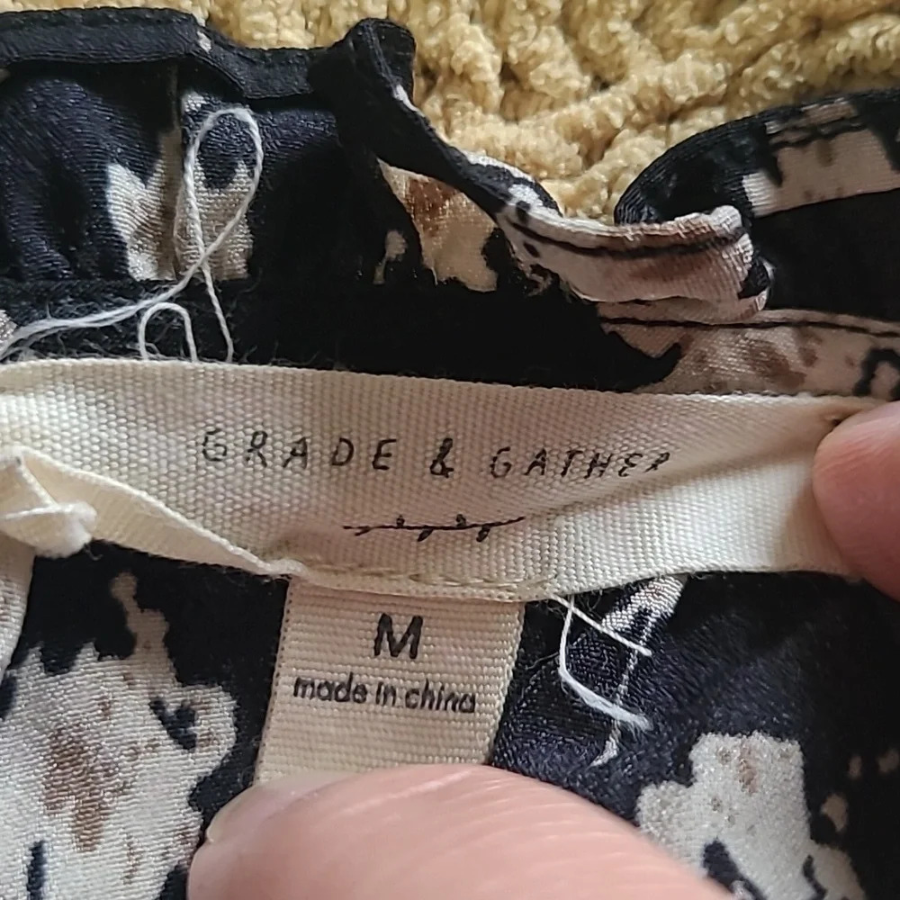 Grade & Gather Black Floral Tiered Midi Dress - Size M - Picture 3 of 6
